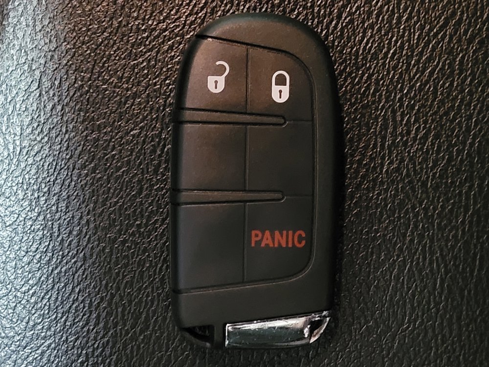 Used 2020 Jeep Compass Latitude FWD image 32