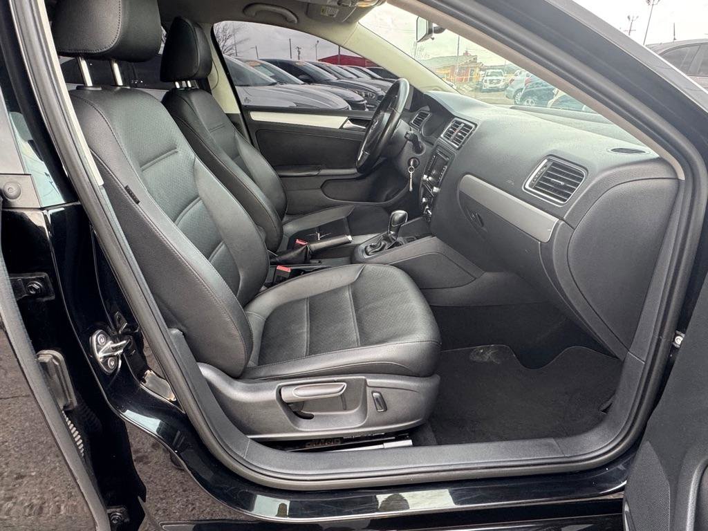Used 2013 Volkswagen Jetta SE image 12