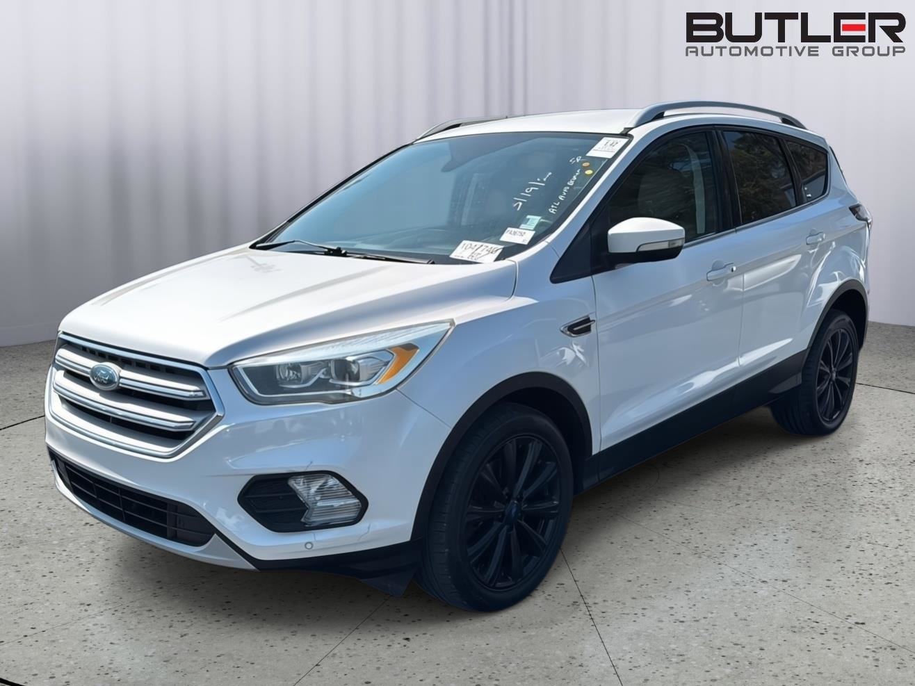 Used 2018 Ford Escape Titanium image 1