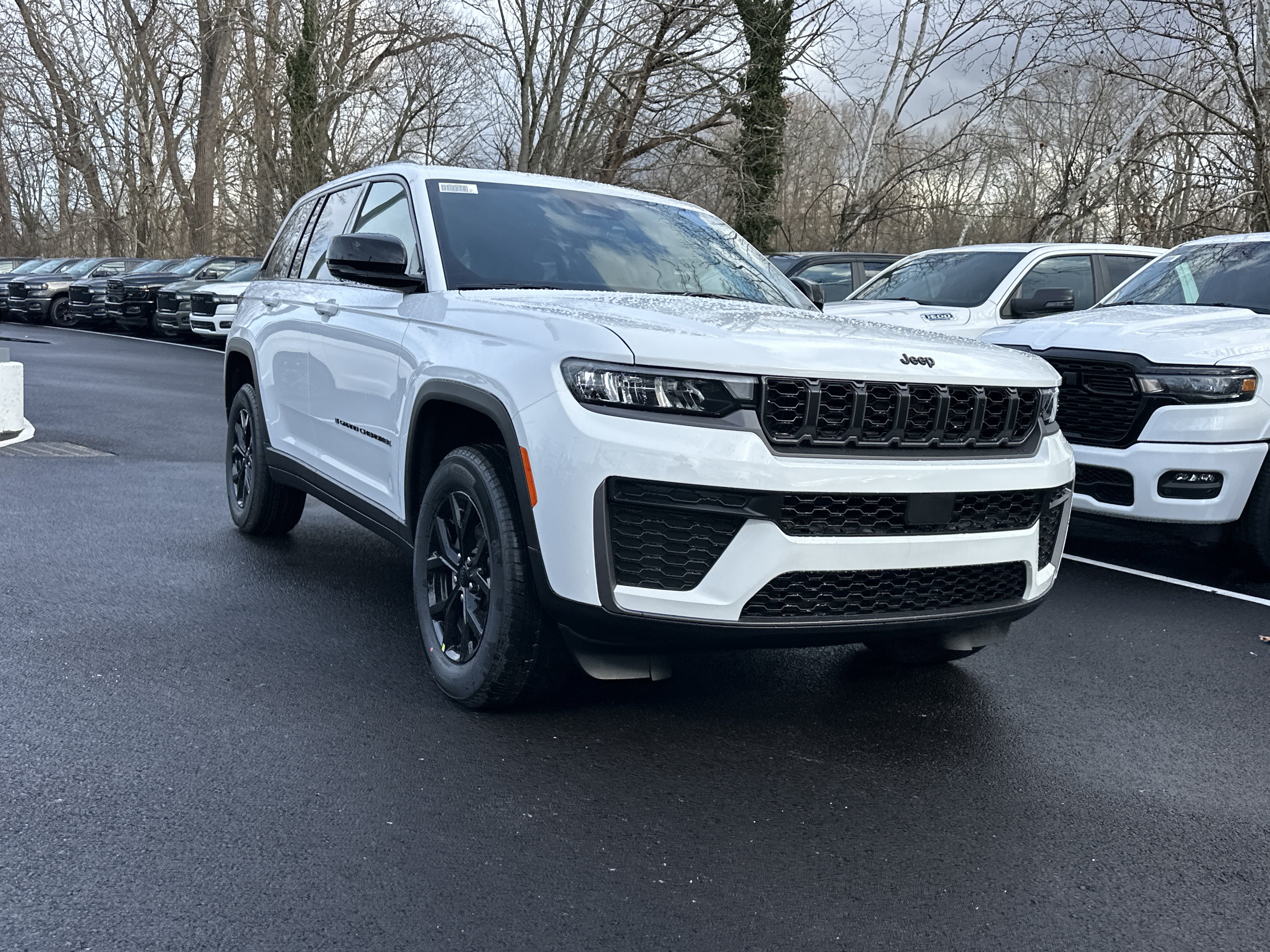 New 2026 Jeep Grand Cherokee Altitude AWD/4WD image 23