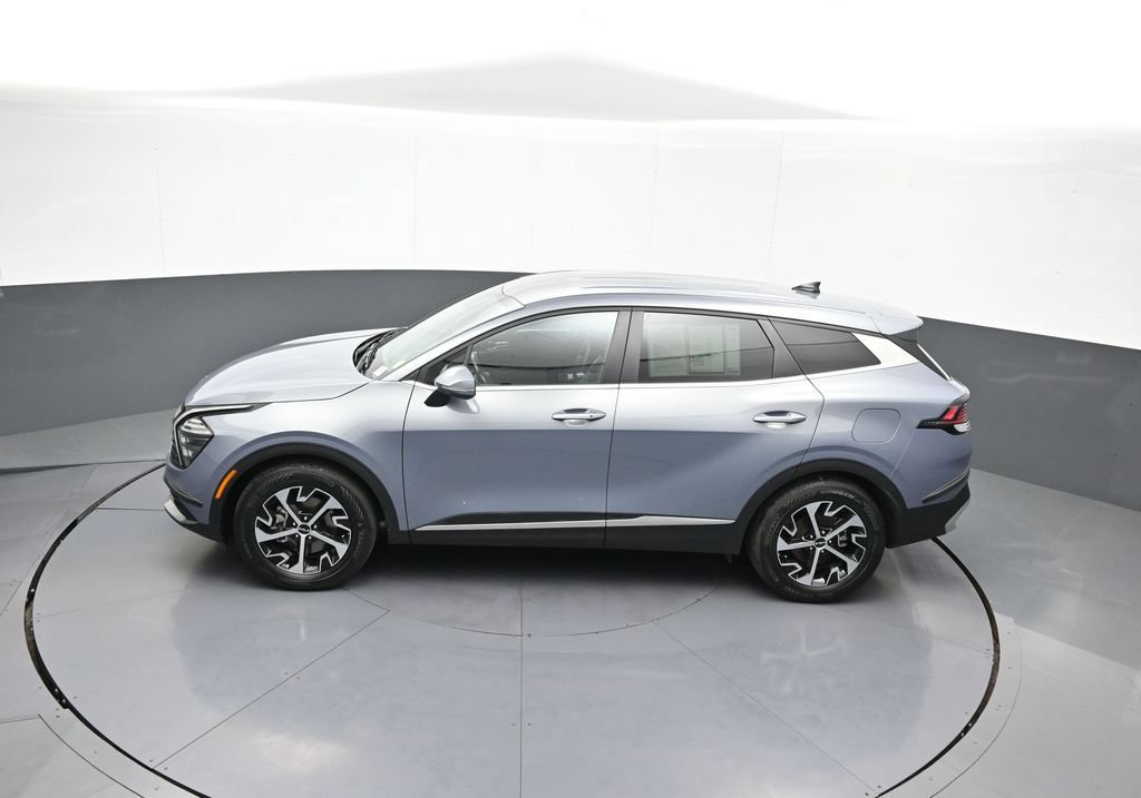 Certified 2024 Kia Sportage EX FWD image 40