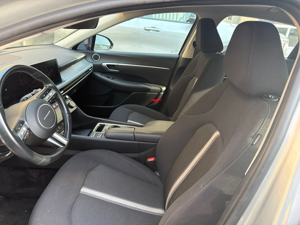 Used 2025 Hyundai Sonata SEL FWD image 12