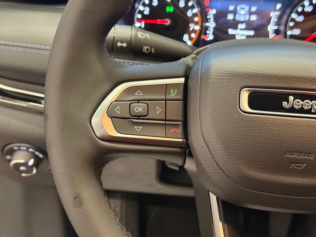 New 2026 Jeep Compass Latitude image 24