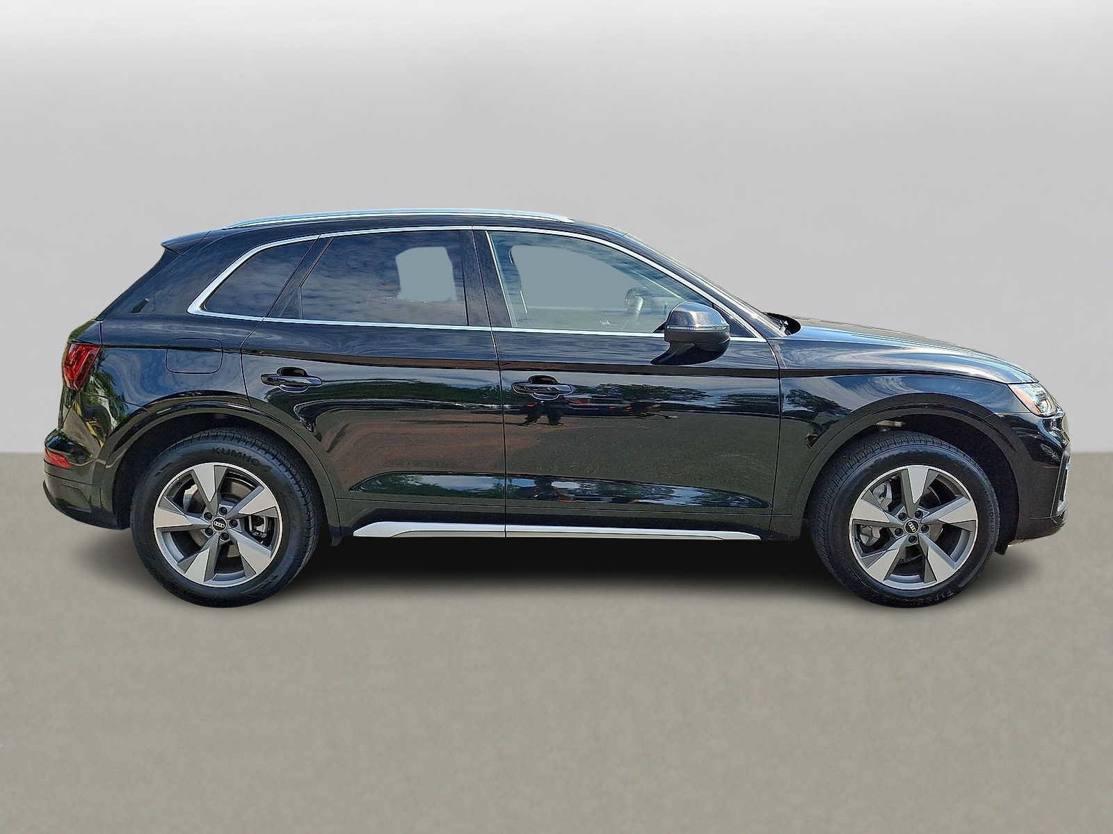 Used 2023 Audi Q5 2.0T Premium w/ Convenience Package AWD/4WD image 32