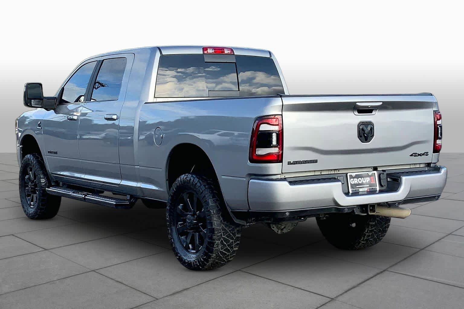 Used 2024 RAM 2500 Laramie w/ Night Edition AWD/4WD image 12