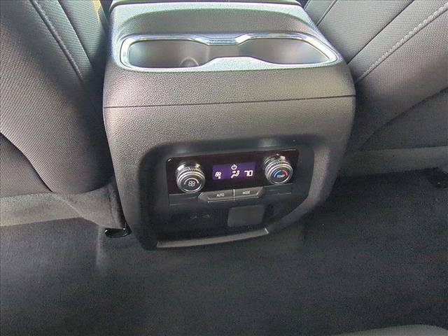 Used 2025 GMC Acadia Elevation AWD/4WD image 16