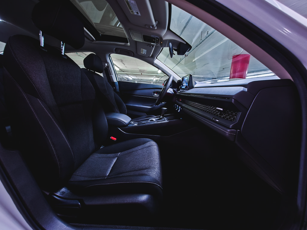 Used 2025 Honda Accord SE image 31