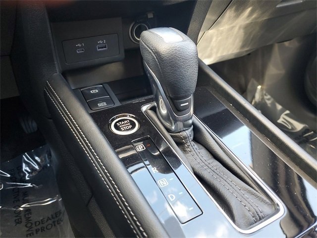 Certified 2023 Nissan Kicks SR image 24