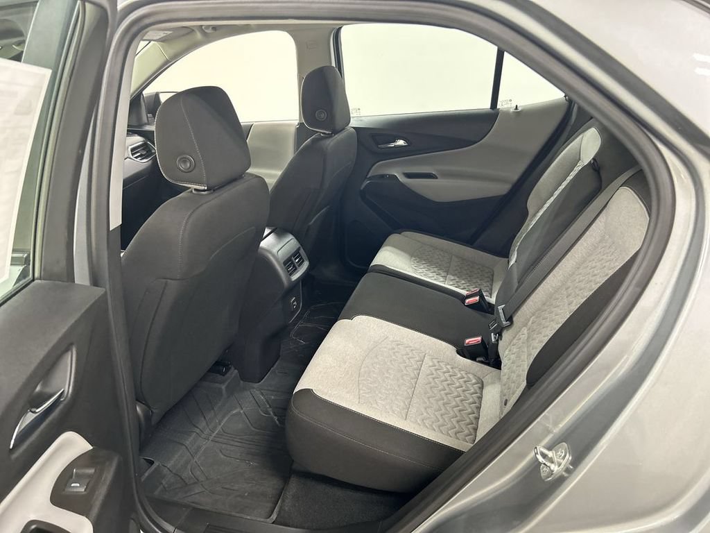 Used 2023 Chevrolet Equinox LS AWD/4WD image 19