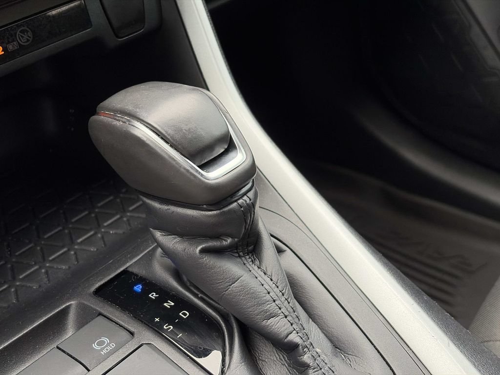 Used 2024 Toyota RAV4 SE AWD/4WD image 32