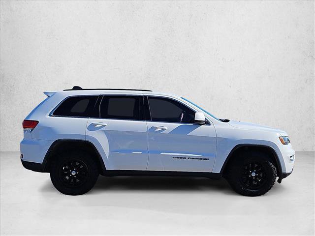 Used 2018 Jeep Grand Cherokee Laredo image 4