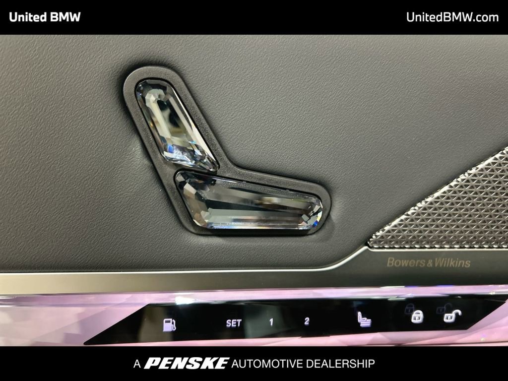 New 2026 BMW 750e xDrive w/ Executive Package image 11