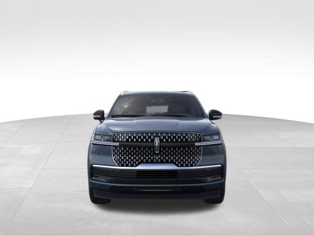 New 2026 Lincoln Navigator L Reserve AWD/4WD image 6