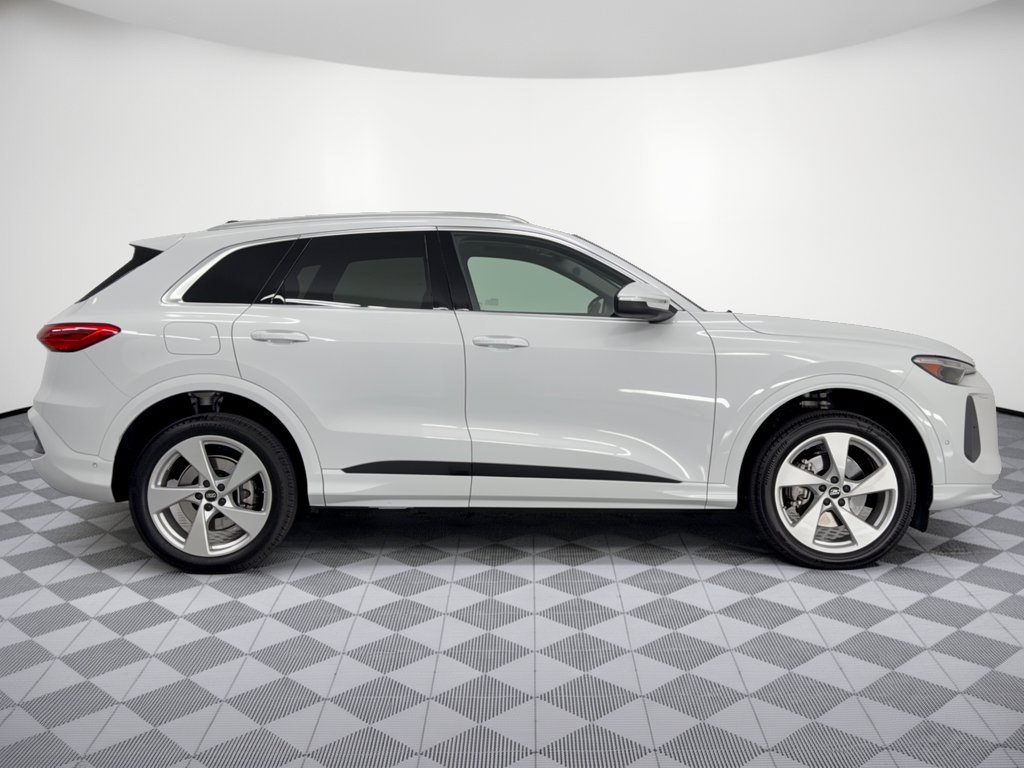 Used 2026 Audi Q5 Premium AWD/4WD image 8