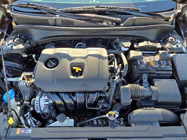 Used 2023 Kia Forte LXS w/ LXS Technology Package FWD image 12
