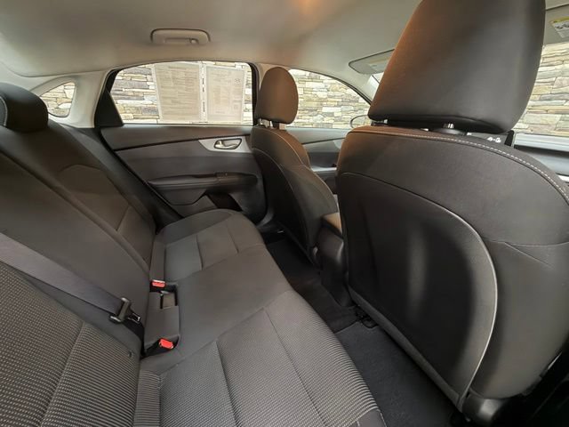 Used 2021 Kia Forte LXS FWD image 31
