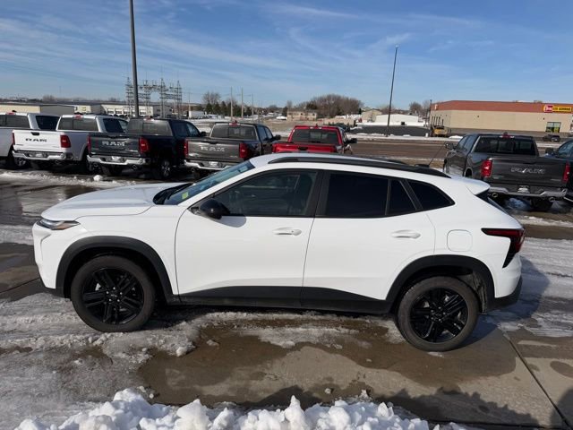 Used 2025 Chevrolet Trax ACTIV w/ Driver Confidence Package image 4