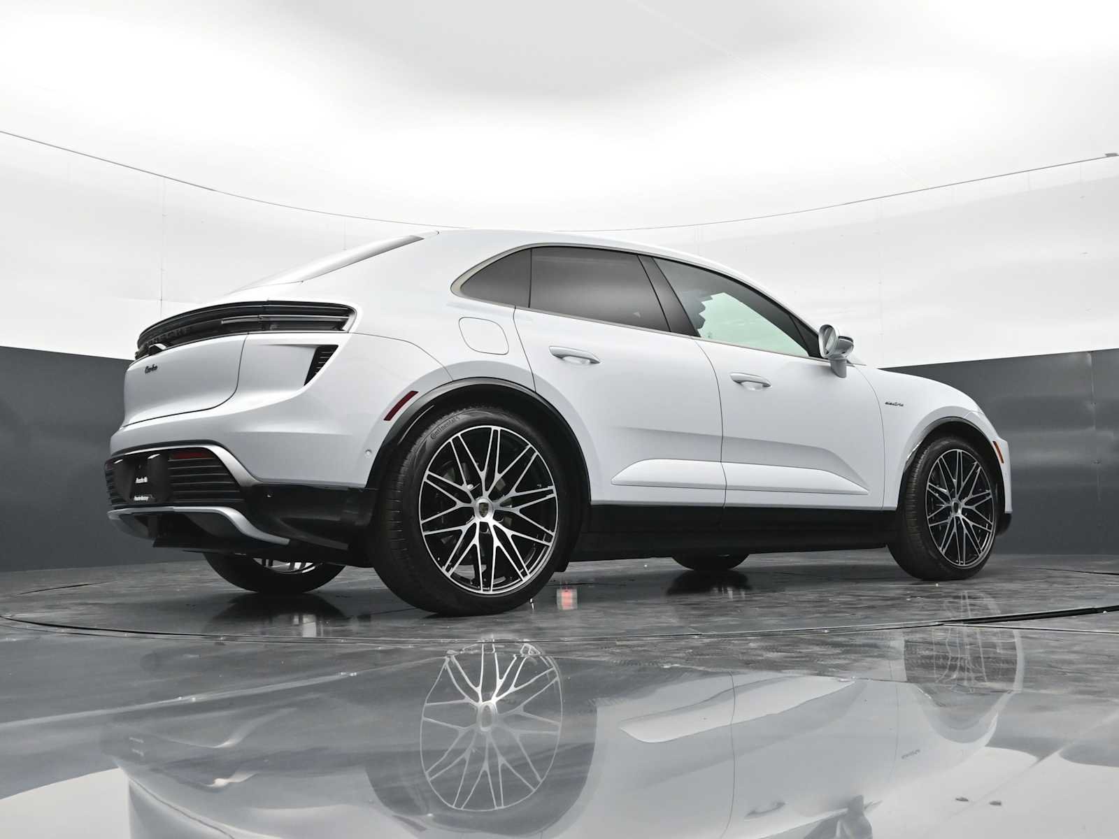 New 2026 Porsche Macan Turbo Electric AWD/4WD image 47