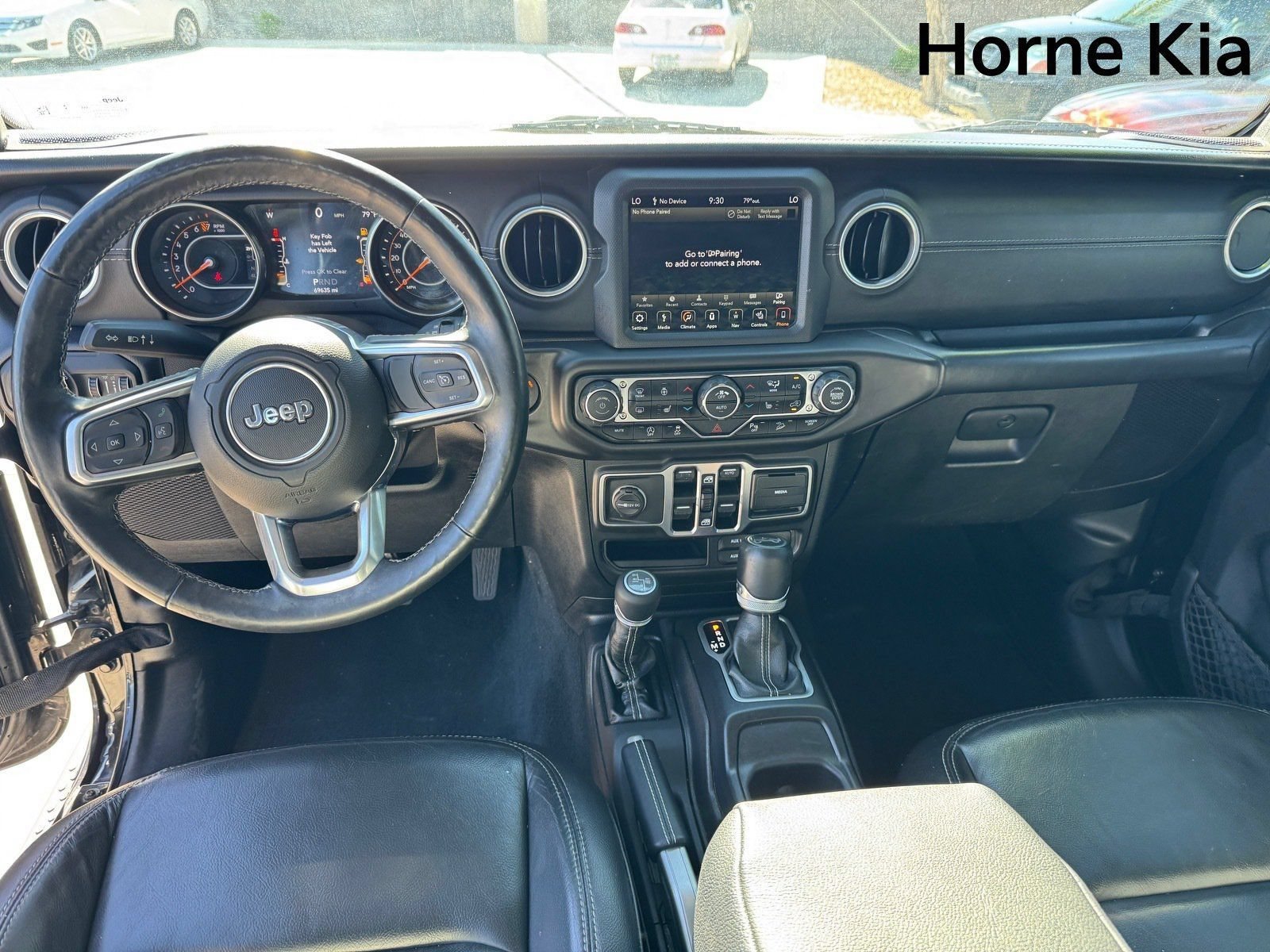 Used 2018 Jeep Wrangler Unlimited Sahara AWD/4WD image 14