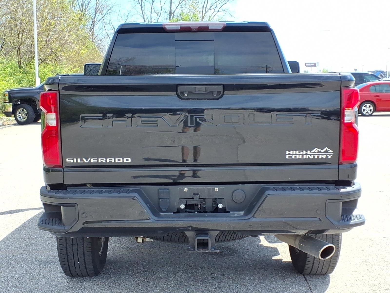 Used 2022 Chevrolet Silverado 2500 High Country w/ Safety Package II image 30