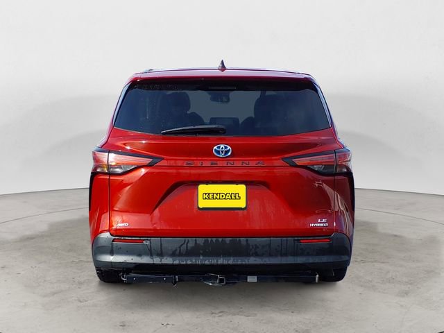 Used 2022 Toyota Sienna LE AWD/4WD image 4