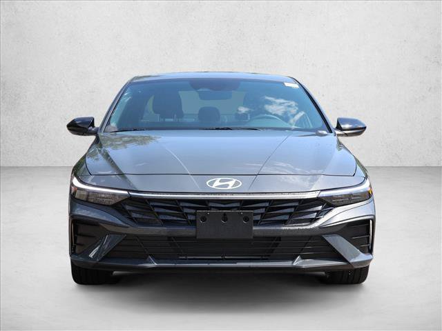 New 2026 Hyundai Elantra SEL Sport FWD image 2