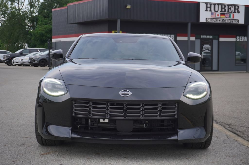 Used 2023 Nissan Z w/ Floor Mat Package (L93) RWD image 3