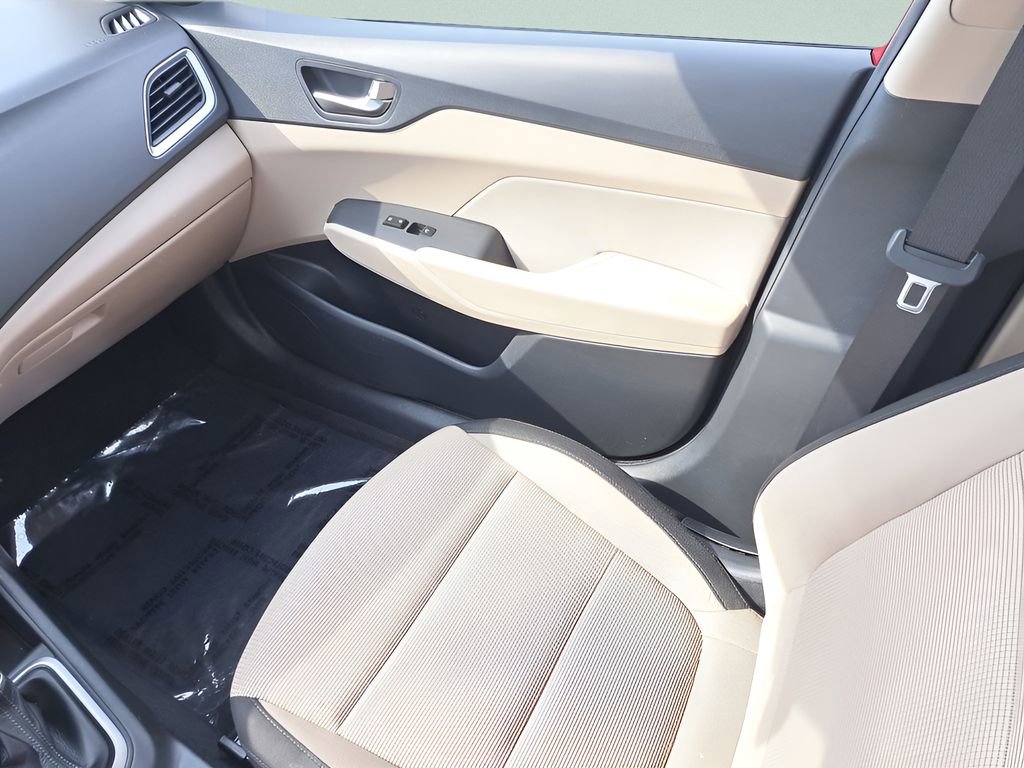 Used 2022 Hyundai Accent SEL image 12