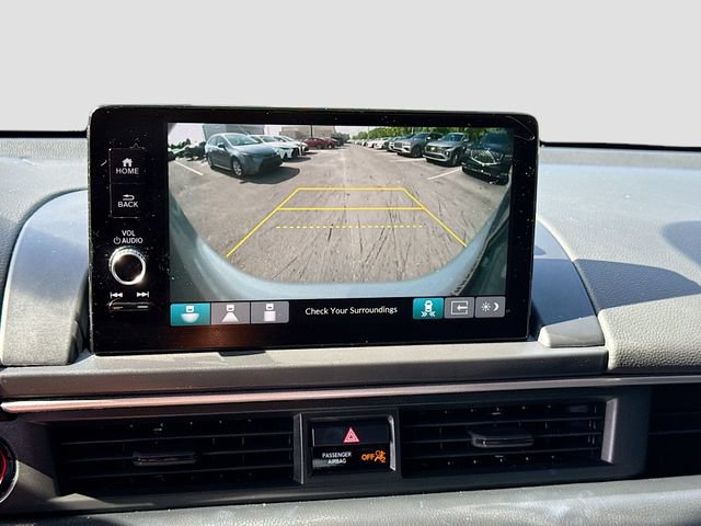 Used 2024 Honda Pilot Touring image 13