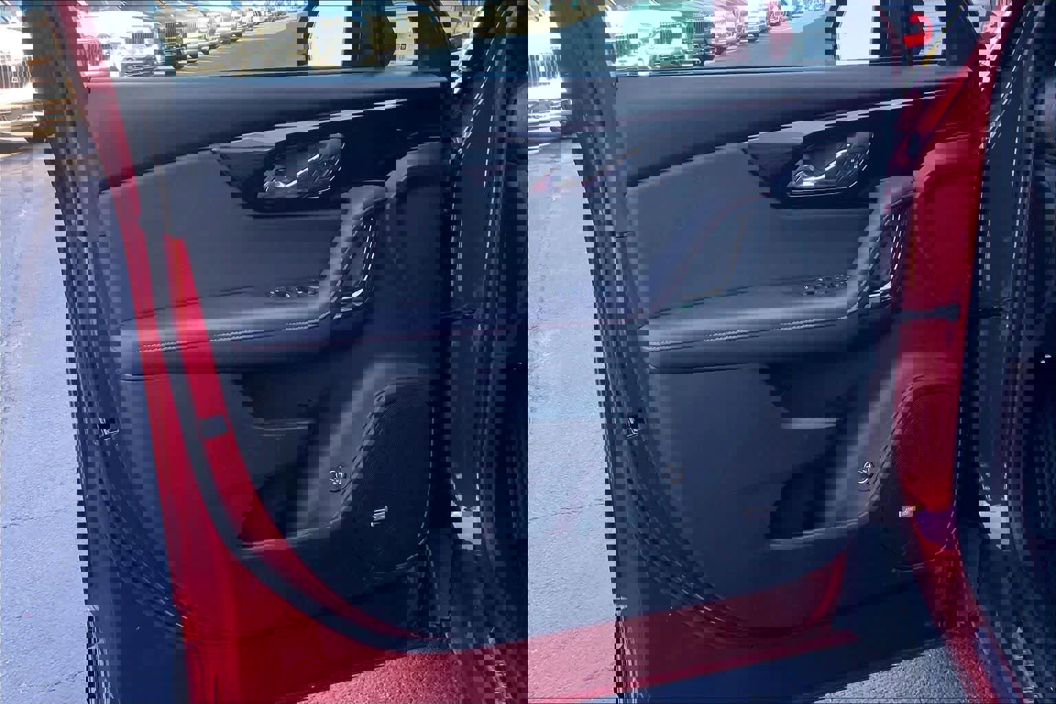 Used 2025 Chevrolet Blazer RS image 23