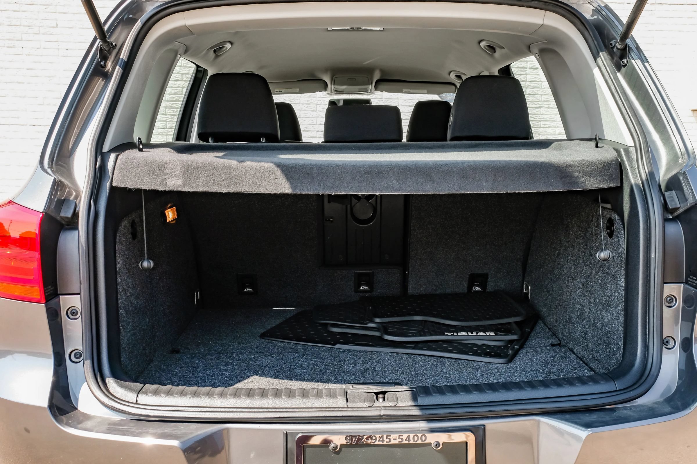 Used 2018 Volkswagen Tiguan Limited w/ Premium Package FWD image 55