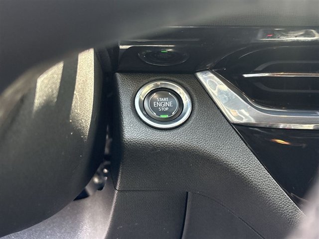 Certified 2025 Buick Envista Sport Touring w/ Convenience I Package FWD image 16