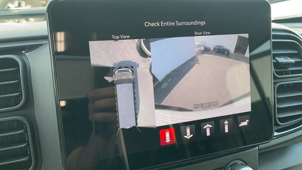 New 2024 RAM ProMaster 3500 w/ Delivery Van Package image 23