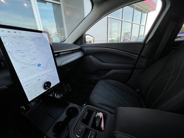 Used 2025 Ford Mustang Mach-E Select w/ Comfort Package Lite image 17