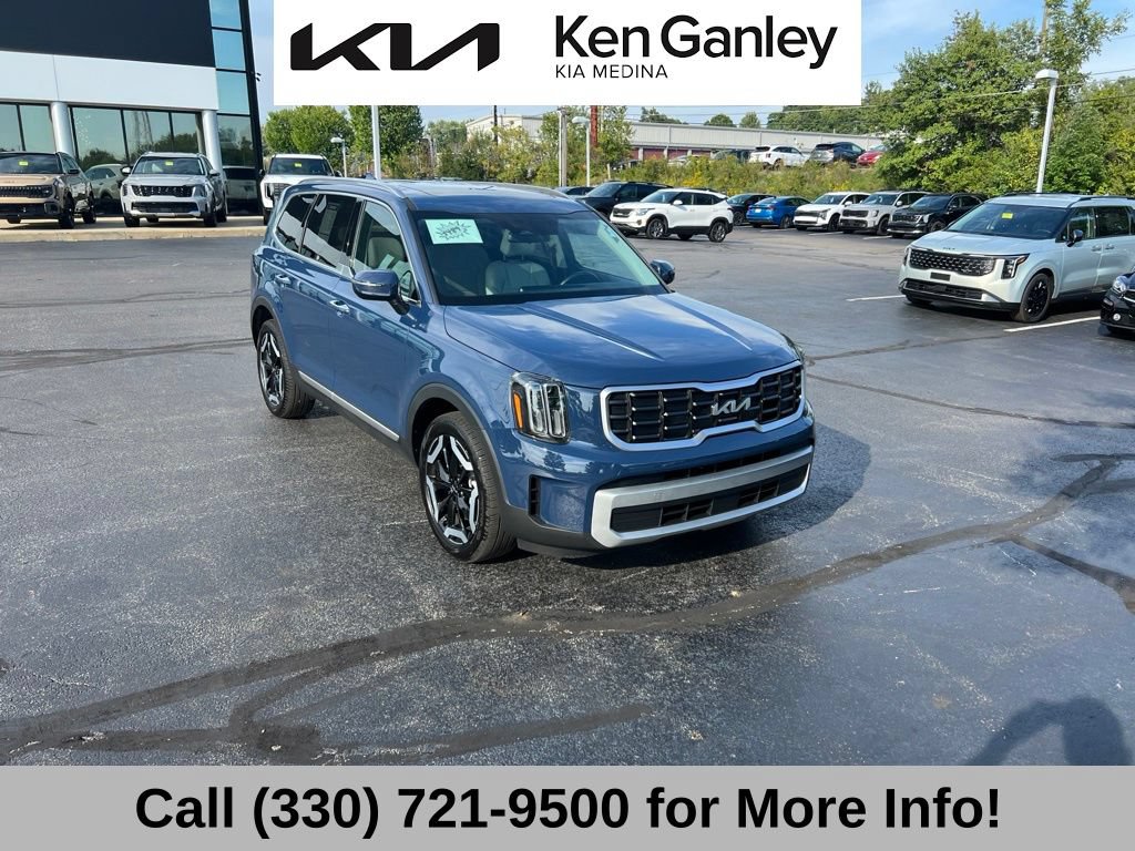 Certified 2024 Kia Telluride S w/ S Sunroof Package AWD/4WD image 7