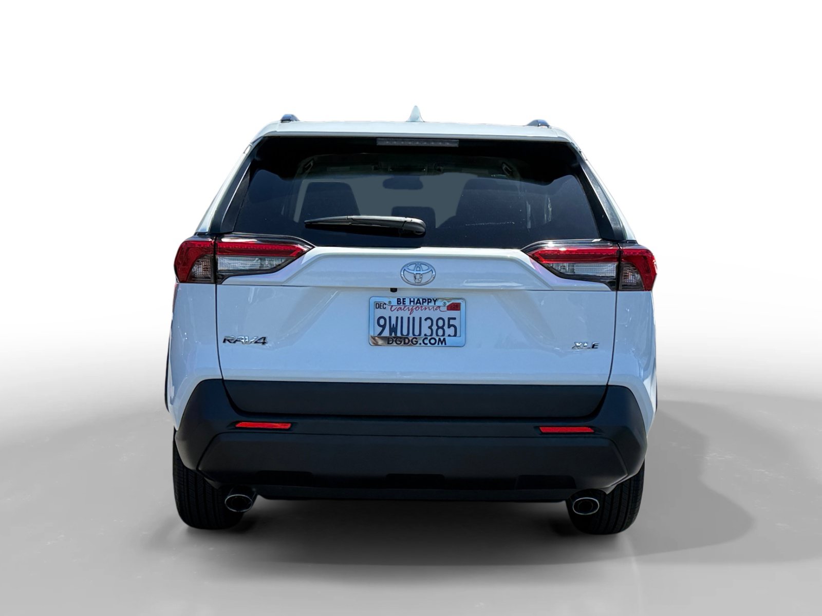 Used 2025 Toyota RAV4 XLE FWD image 4