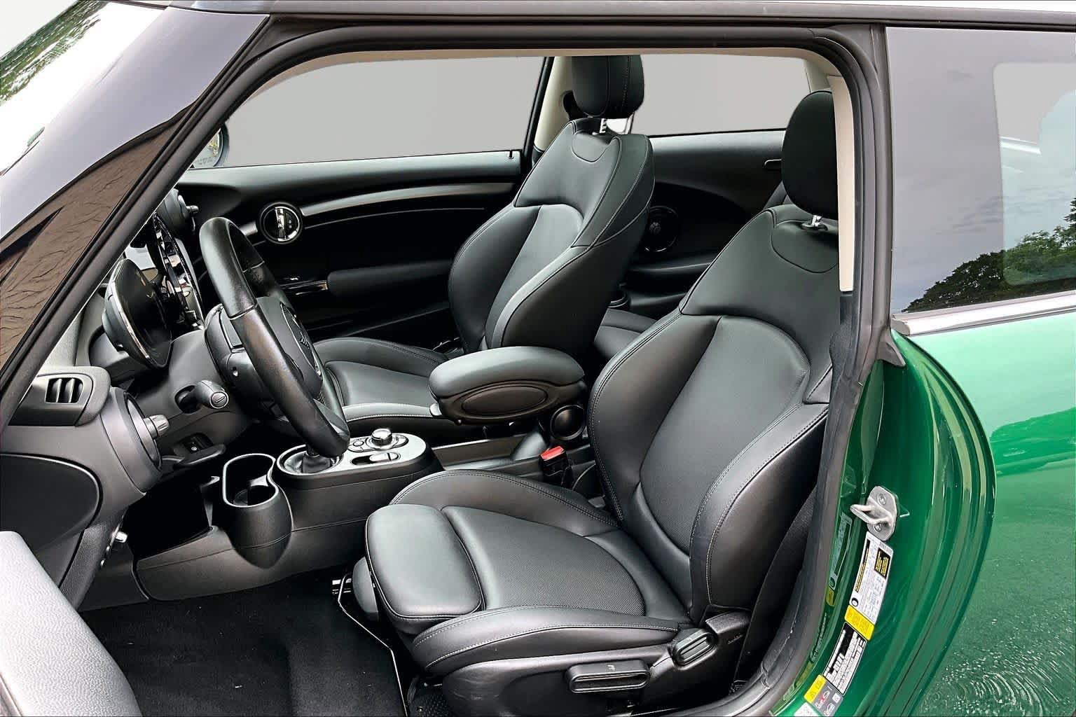 Used 2024 MINI Cooper SE FWD image 7