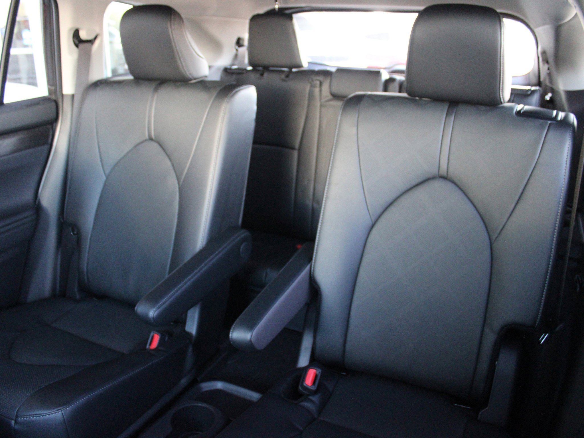 Used 2026 Toyota Highlander Platinum AWD/4WD image 33