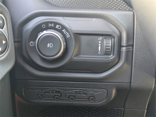 Used 2025 Jeep Wrangler Unlimited Rubicon image 24