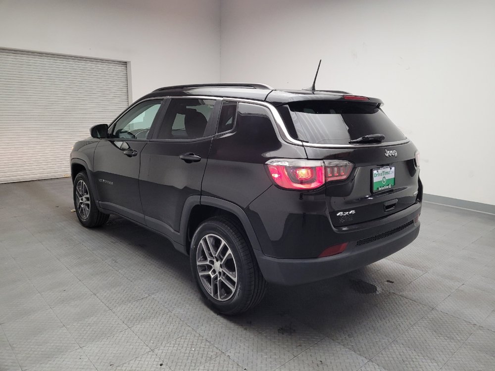 Used 2017 Jeep Compass Latitude w/ Popular Equipment Group AWD/4WD image 5