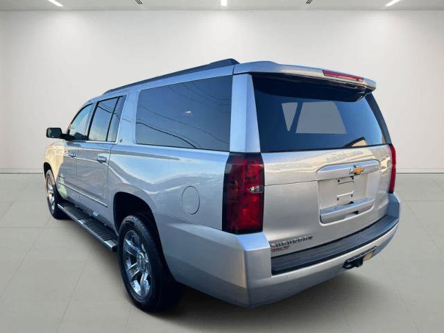 Used 2017 Chevrolet Suburban LT w/ LT Signature Package image 6
