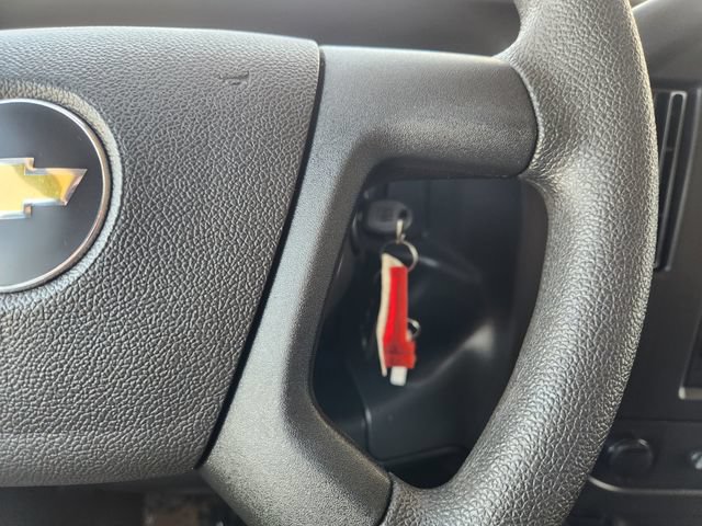 Used 2025 Chevrolet Express 3500 LS RWD image 31