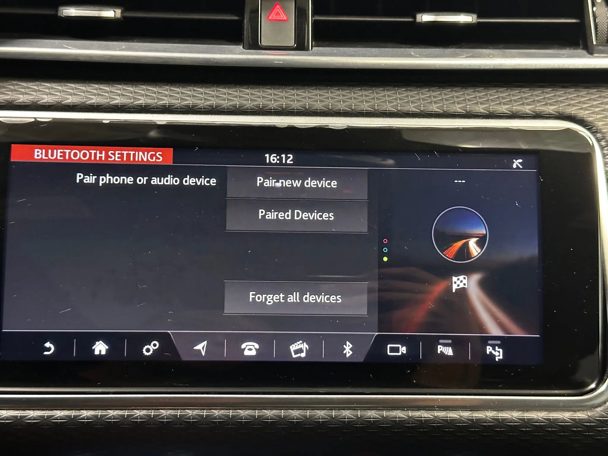 Used 2019 Land Rover Range Rover Velar R-Dynamic SE image 39