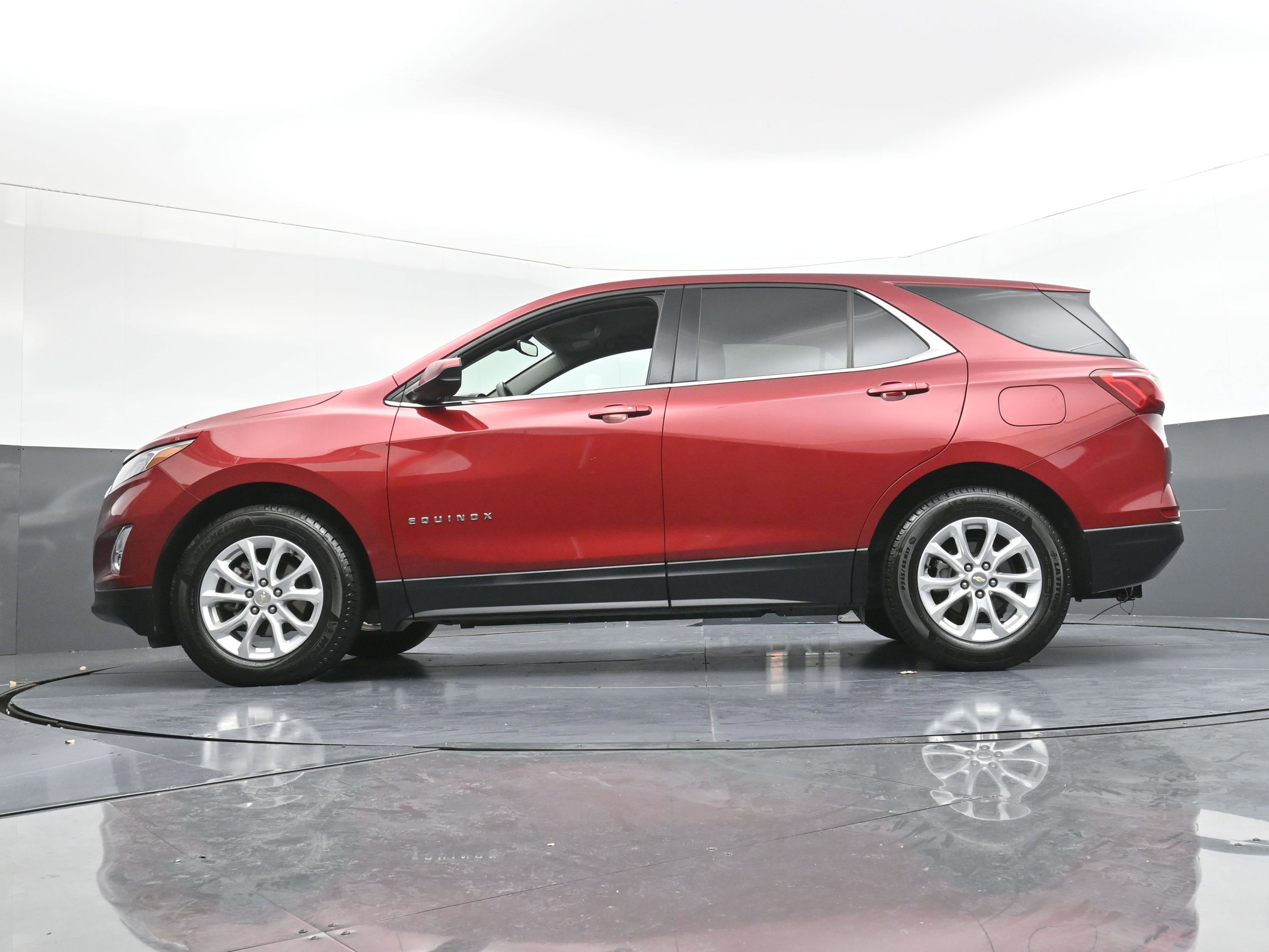 Used 2018 Chevrolet Equinox LT image 28