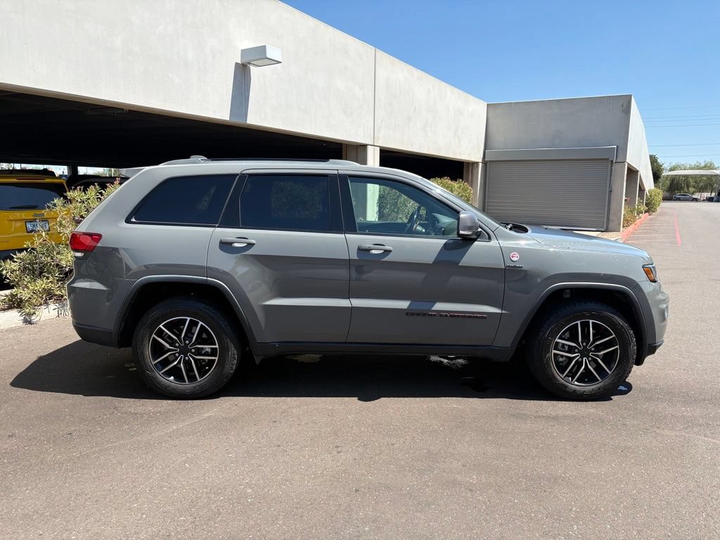 Used 2020 Jeep Grand Cherokee Trailhawk AWD/4WD image 4