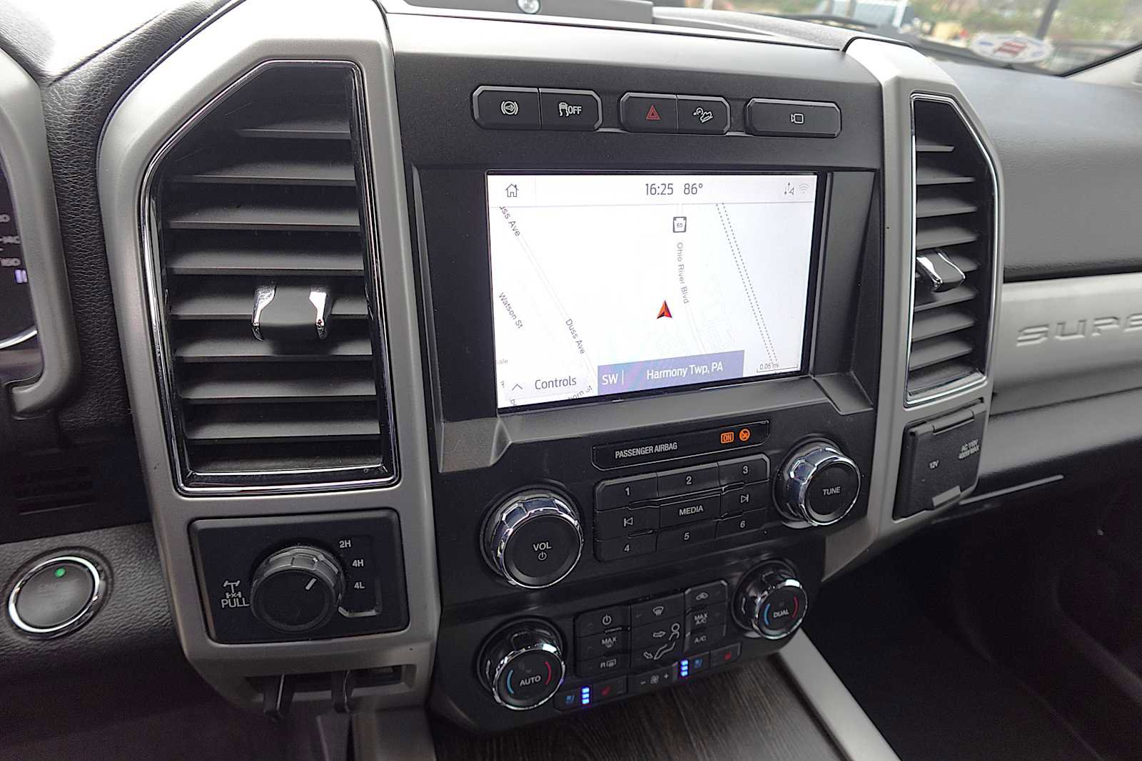 Used 2021 Ford F250 Lariat image 23