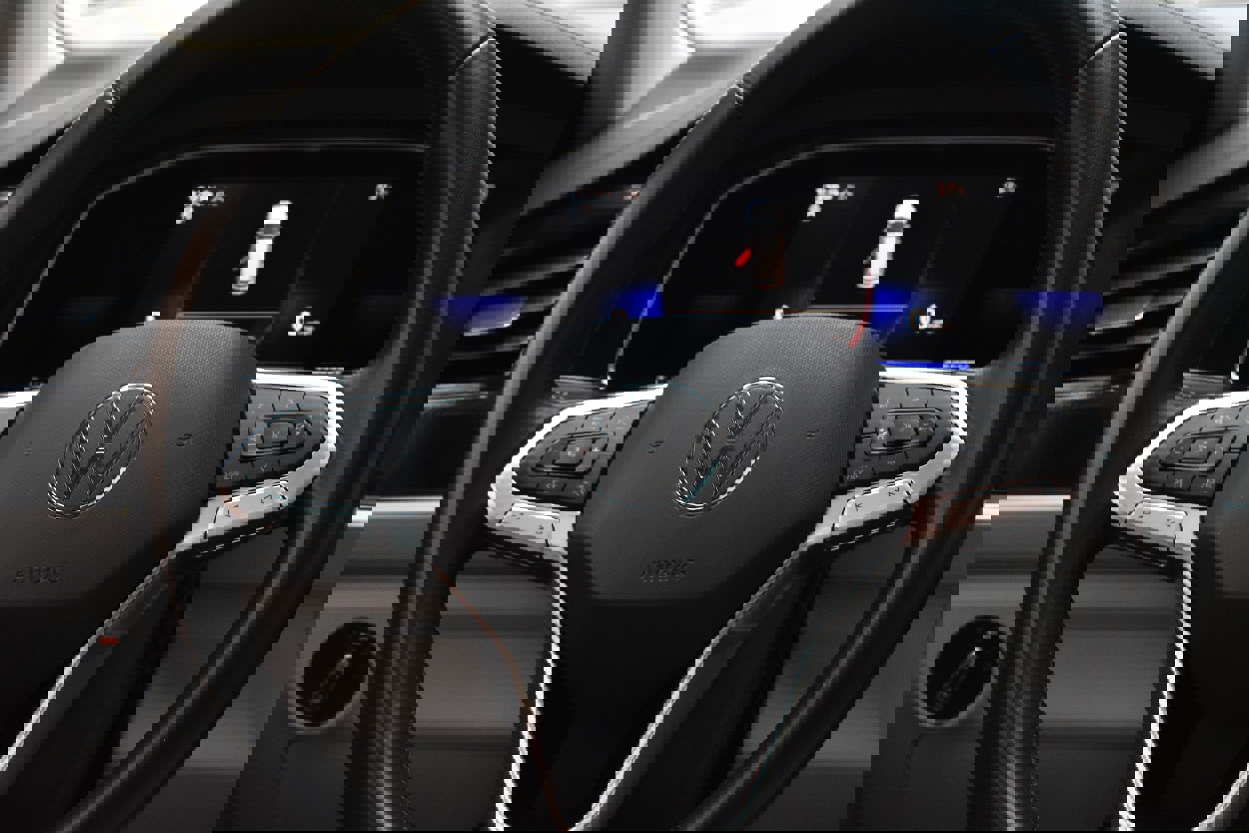 Used 2022 Volkswagen Jetta SE image 32