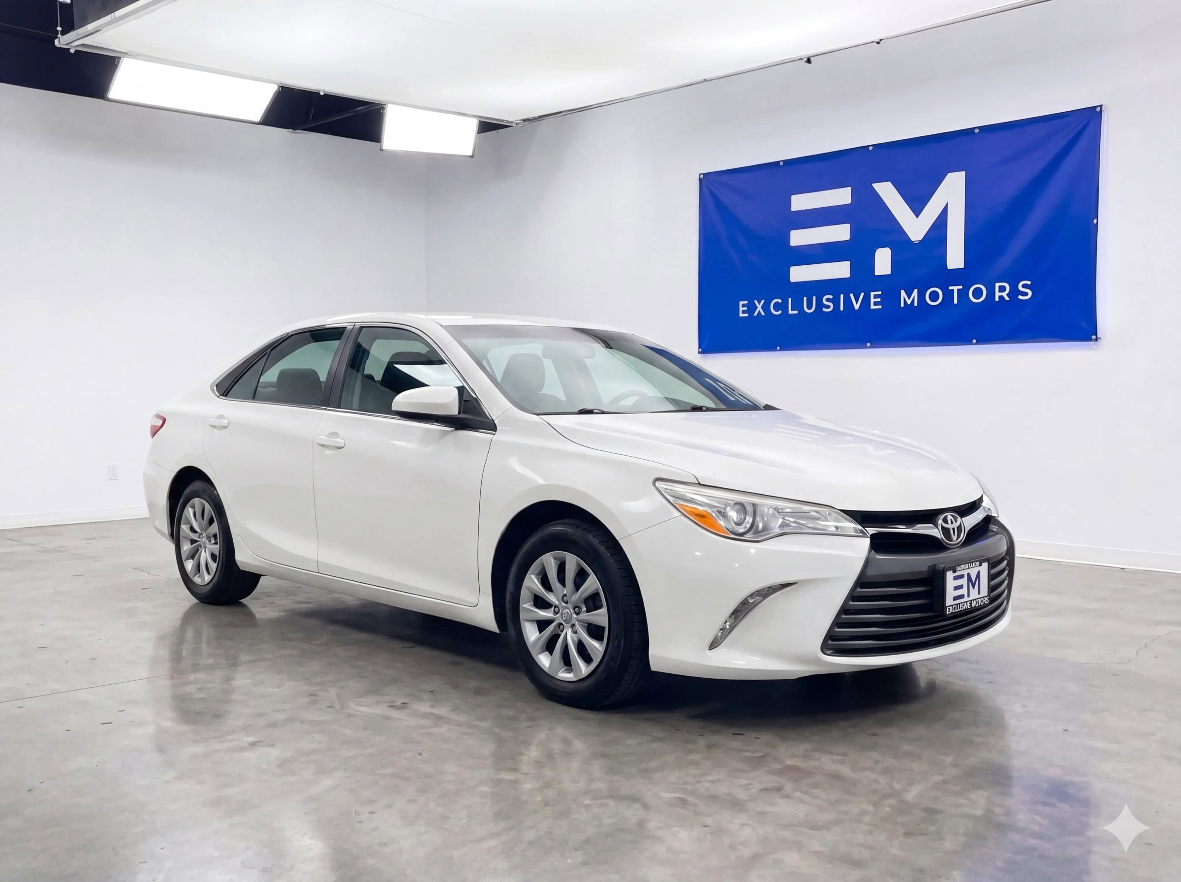 Used 2016 Toyota Camry LE w/ Moonroof Package
