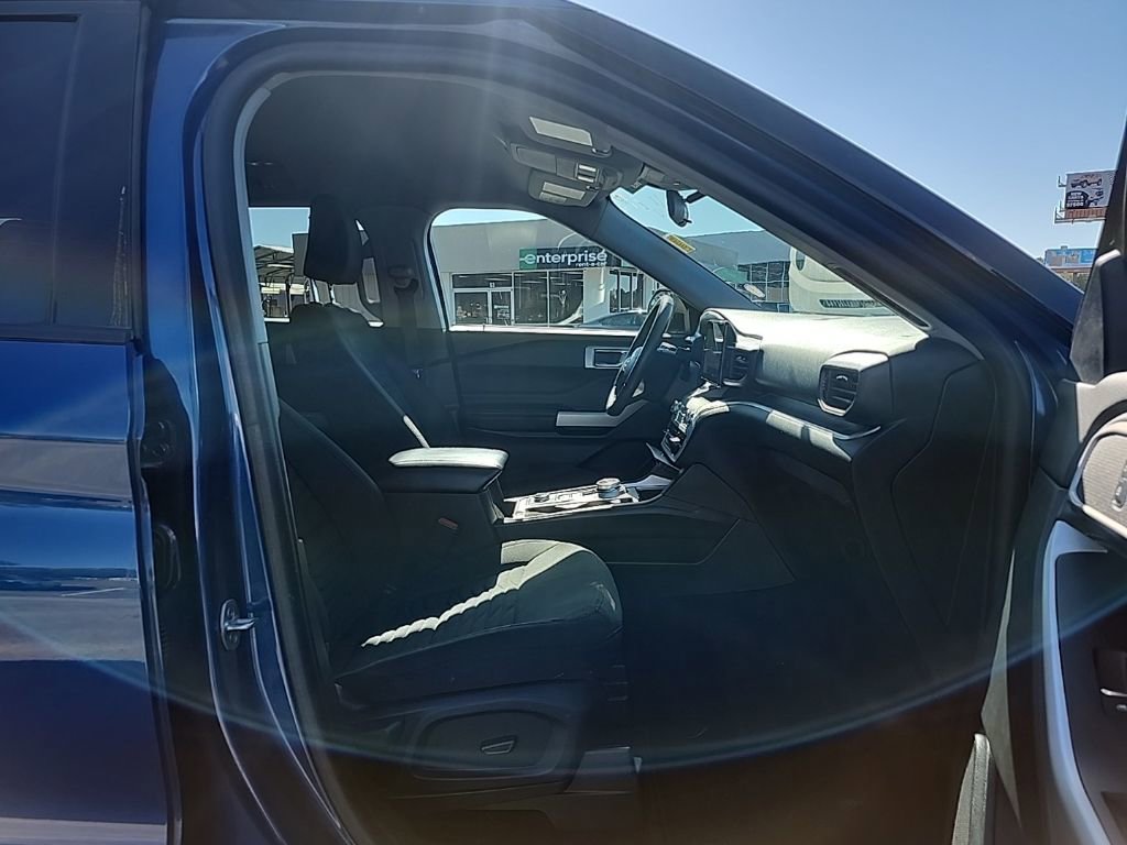 Used 2021 Ford Explorer XLT image 16