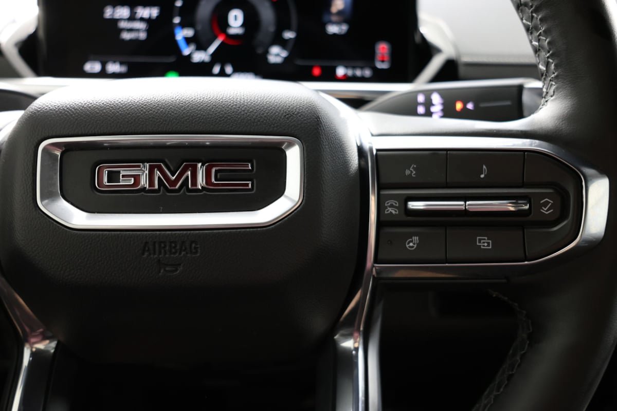 Used 2026 GMC Sierra EV Elevation w/ LPO, Elevation Dark Package AWD/4WD image 28